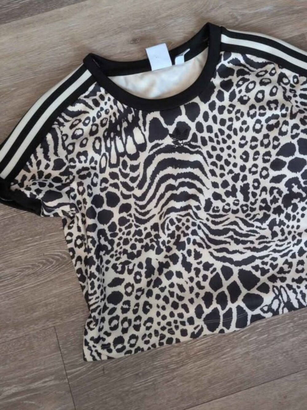 Adidas Originals Leopard Print Crop Top T-Shirt xs